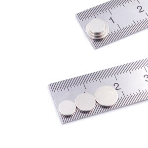 Brudazon | 45 Scheibenmagnete Disc Set 5x1,6x1,7x1mm | N52 Klasse Neodym Magnete