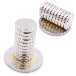Aprilheld | 50 Scheibenmagnete 13x2 mm | N52 Klasse Neodym Magnete | Modellbau